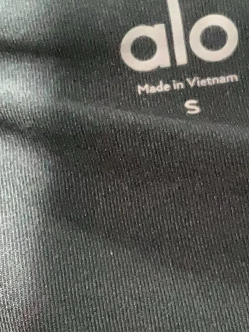 *Like New* ALO Yoga Low-Rise Fan Favorite Micro Skirt Black, Size Small